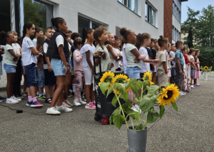 1. Klass Begrüssung im Schulhaus Höhe