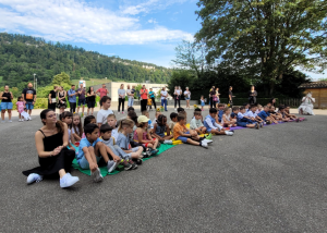 1. Klass Begrüssung im Schulhaus Höhe